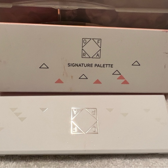 Infra Cosmetics six pan eyeshadow palette - Picture 3 of 3